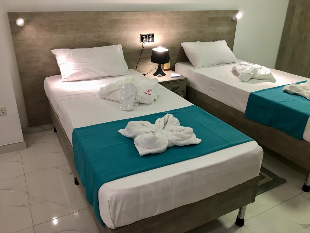 For Rest Aparthotel セント・ポールズ・ベイ エクステリア 写真